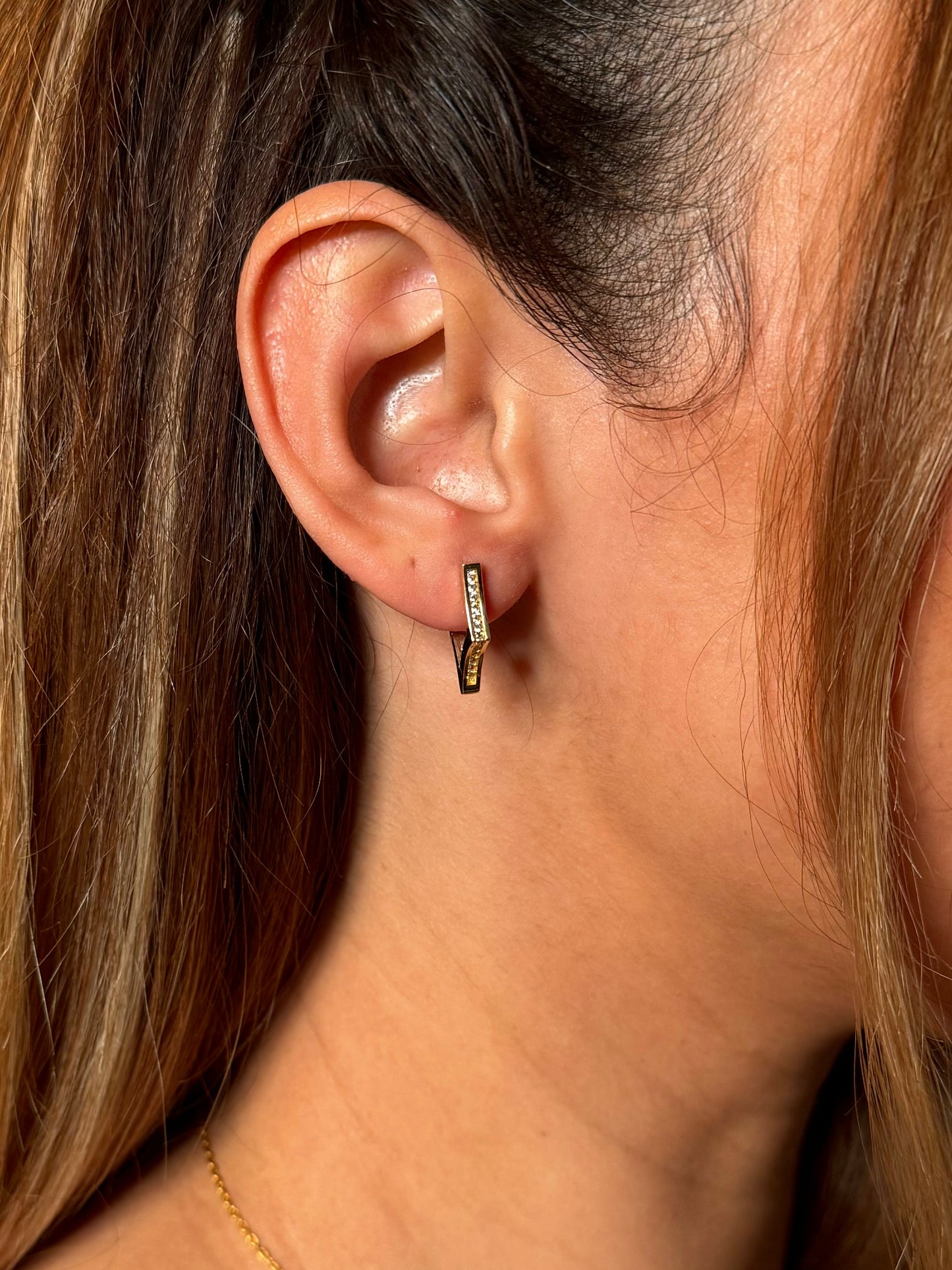 Gold Ohrringe - Fünfkant mit Zirkonia Line