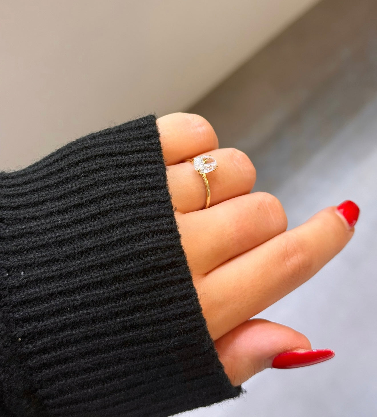 Gold Ring - Oval Solitär