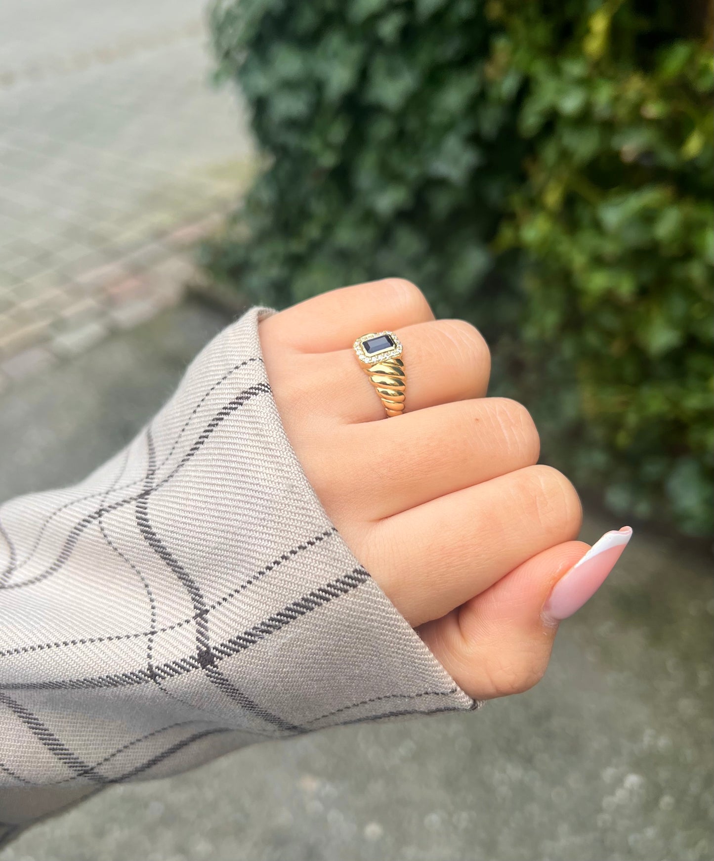 Gold Ring - Blue Baguette