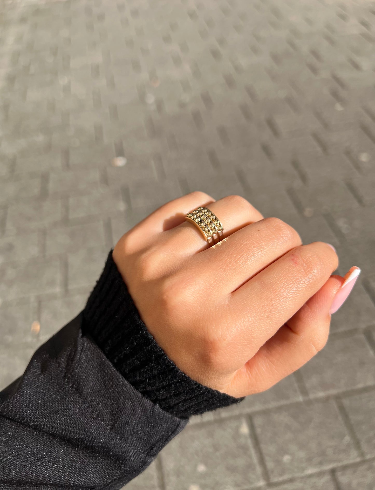 585 GOLD RING - DORIKA DREIREIHIG