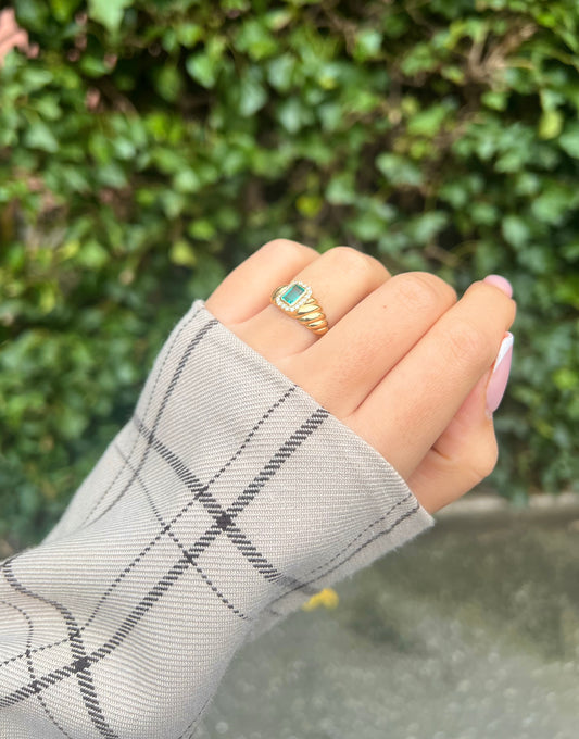 Gold Ring - Green Zirkonia Frame