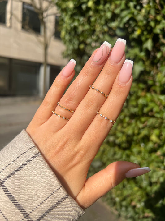 Gold Ring - Seven Zirkonia