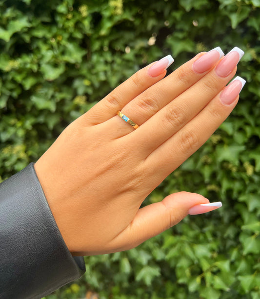 585 GOLD RING - LINE