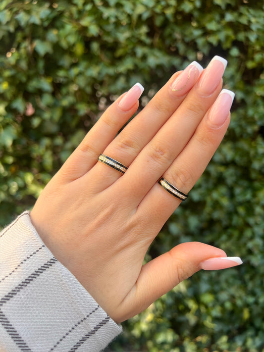 Gold Ring - Black and Withe