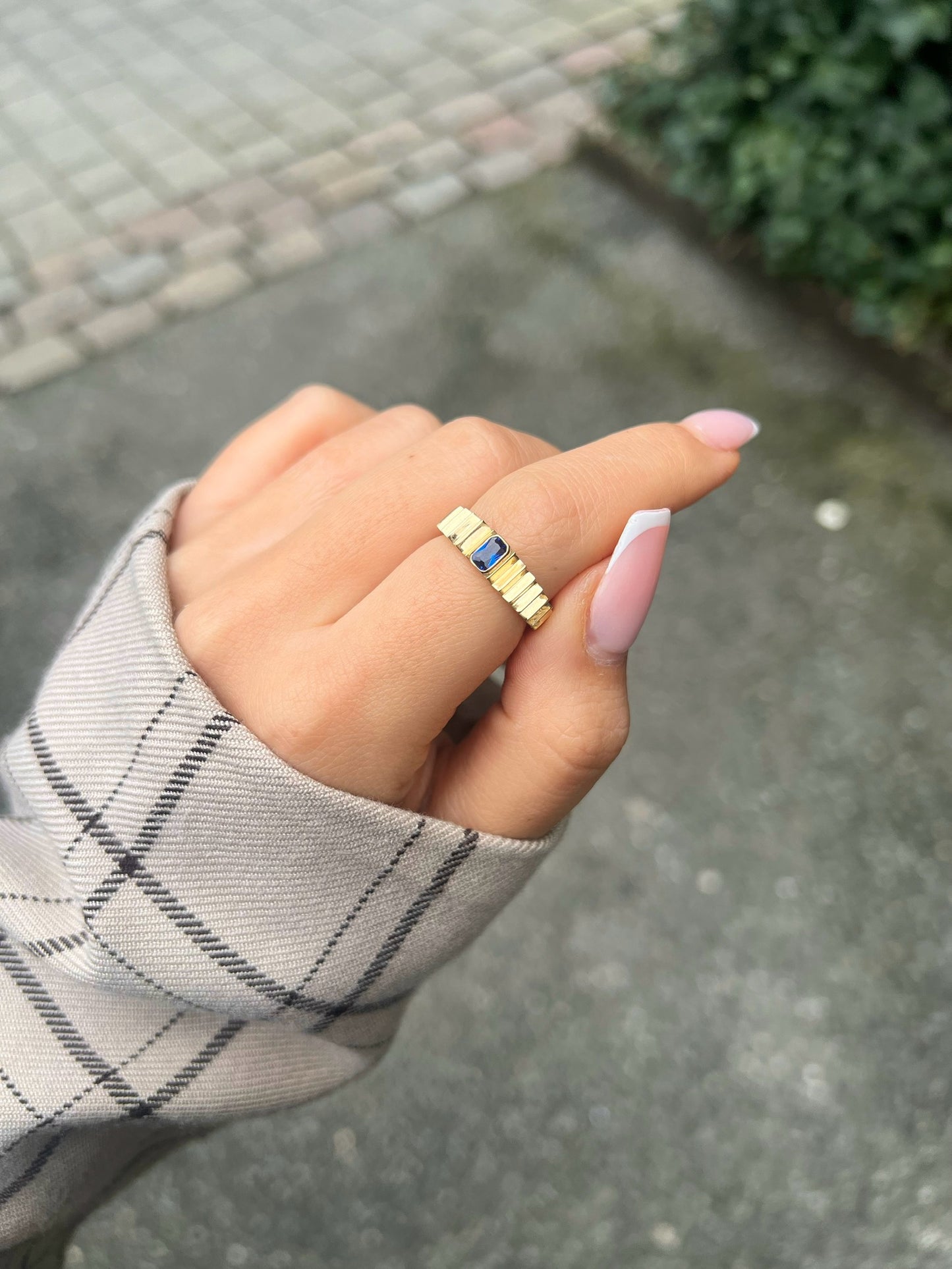 585 Gold Ring - Blue Baguette