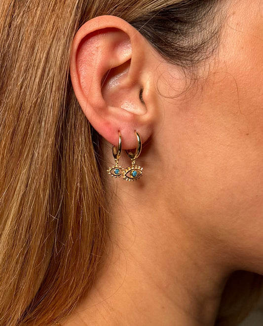 Gold Ohrringe - Mini Creolen Nazar mit kurzen Wimpern und Türkis Stein in klein